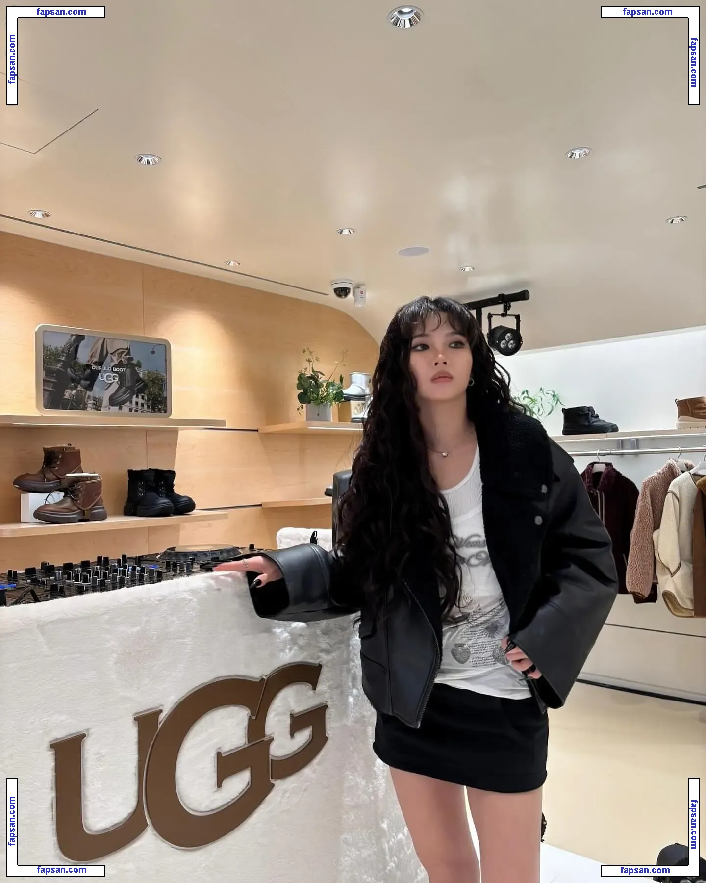 tiny.pretty.j nude photo #0059 from OnlyFans