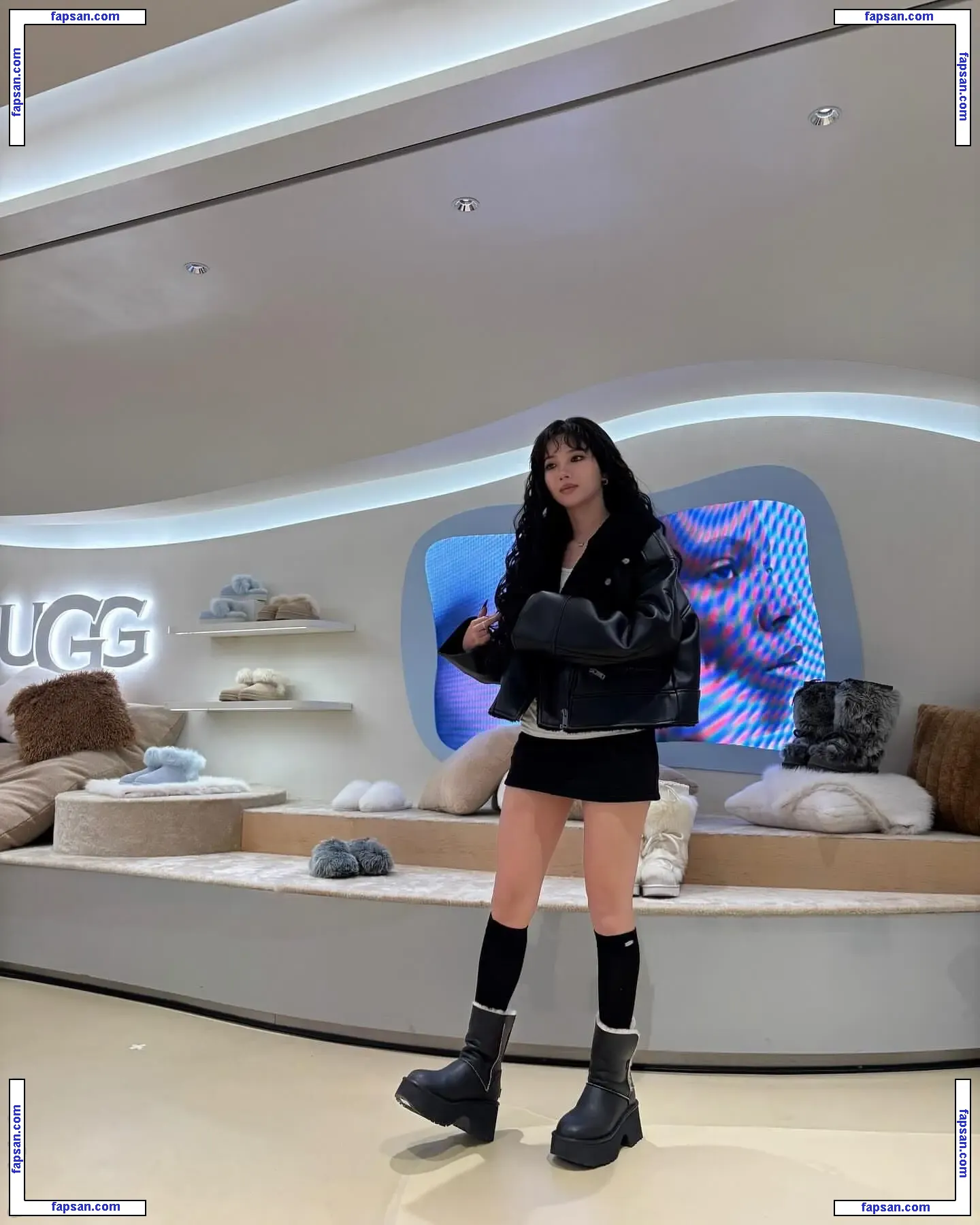 tiny.pretty.j nude photo #0060 from OnlyFans