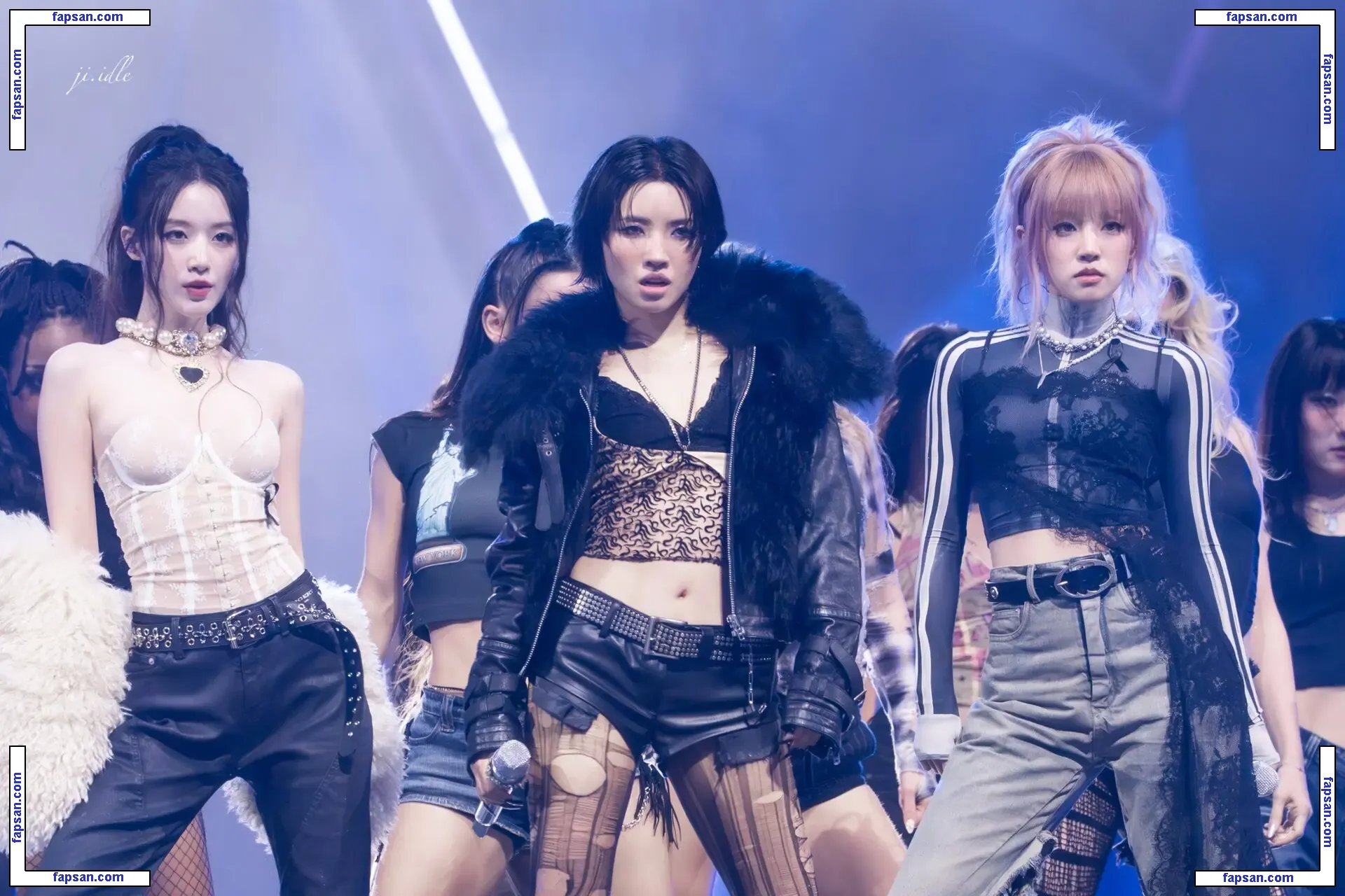 tiny.pretty.j nude photo #0079 from OnlyFans