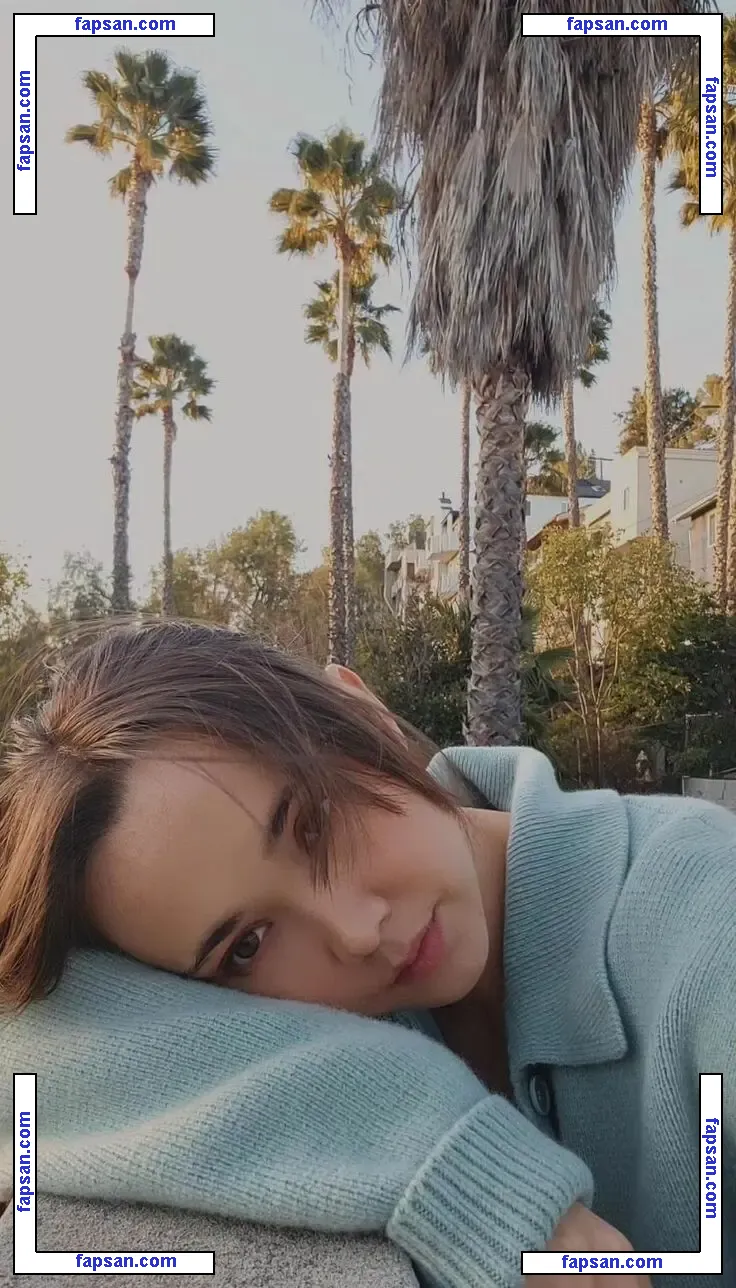 Tiny Valerie голая фото #0044 с Онлифанс