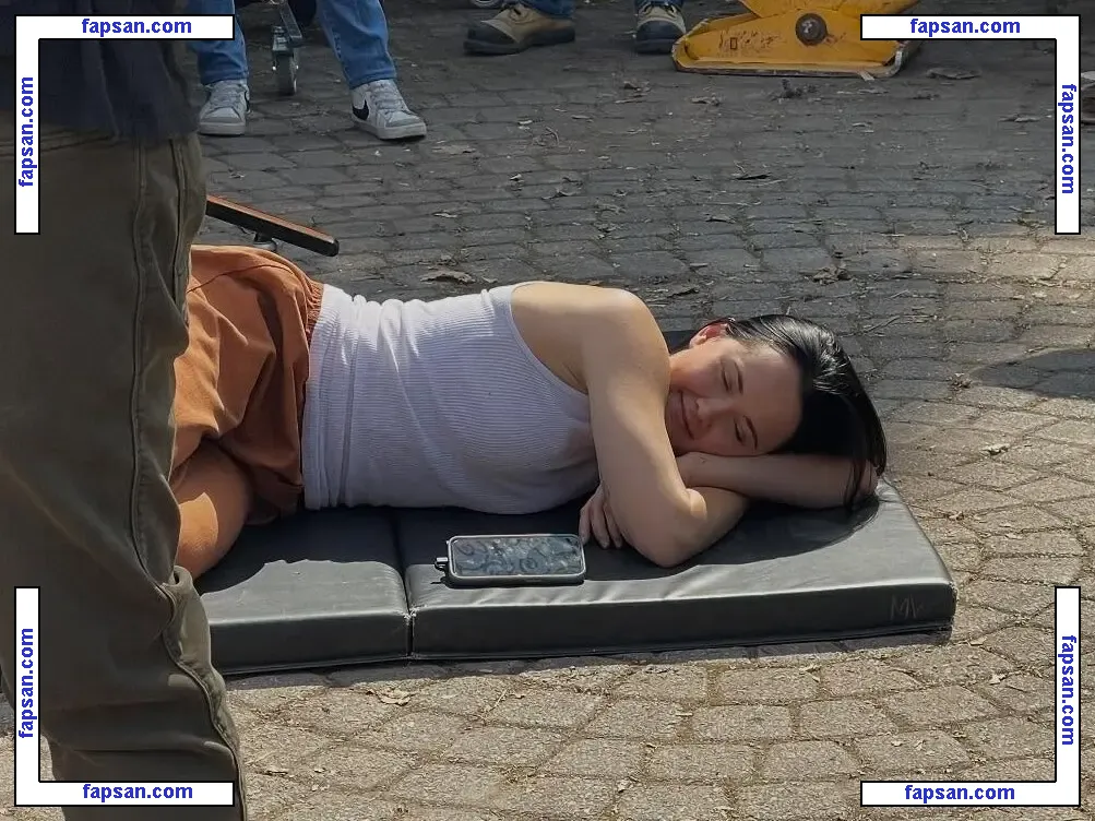 Tiny Valerie голая фото #0053 с Онлифанс