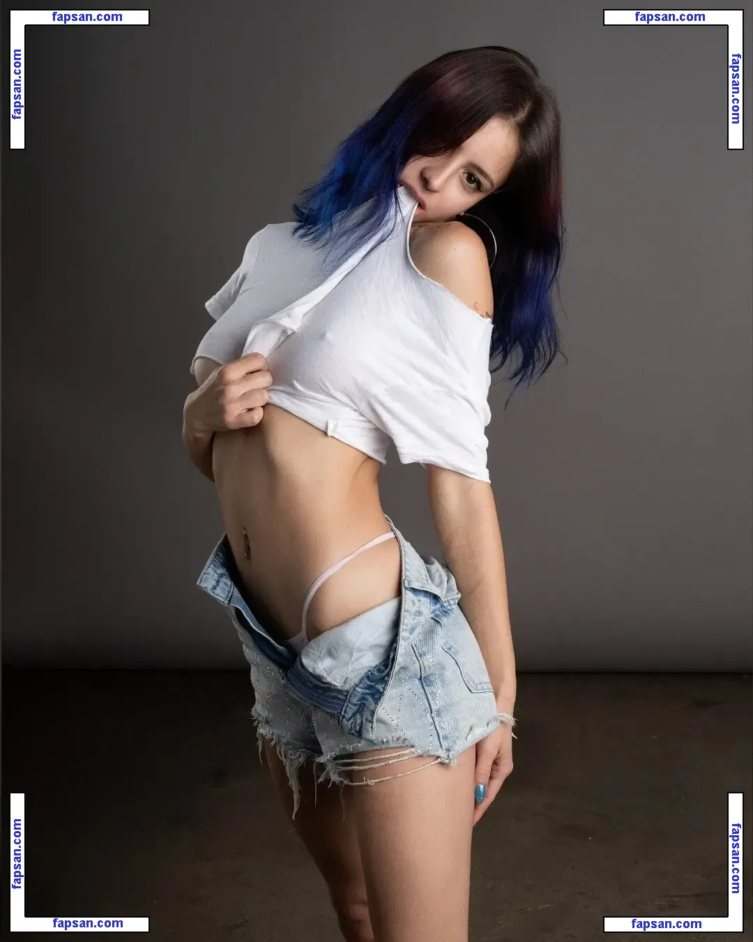 TinyAngelMeow nude photo #0007 from OnlyFans