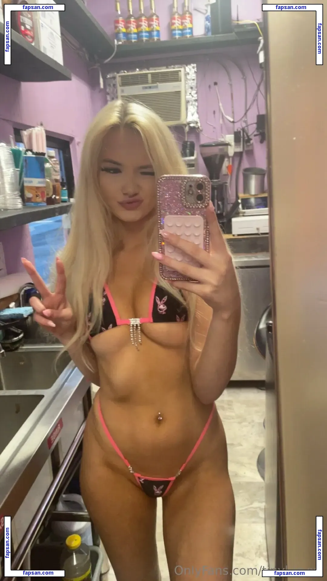 tinylucyxo nude photo #0031 from OnlyFans