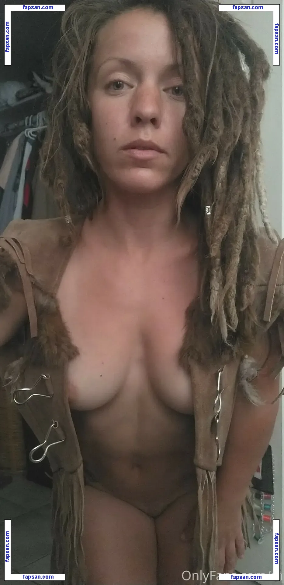 _tinytitan голая фото #0001 с Онлифанс