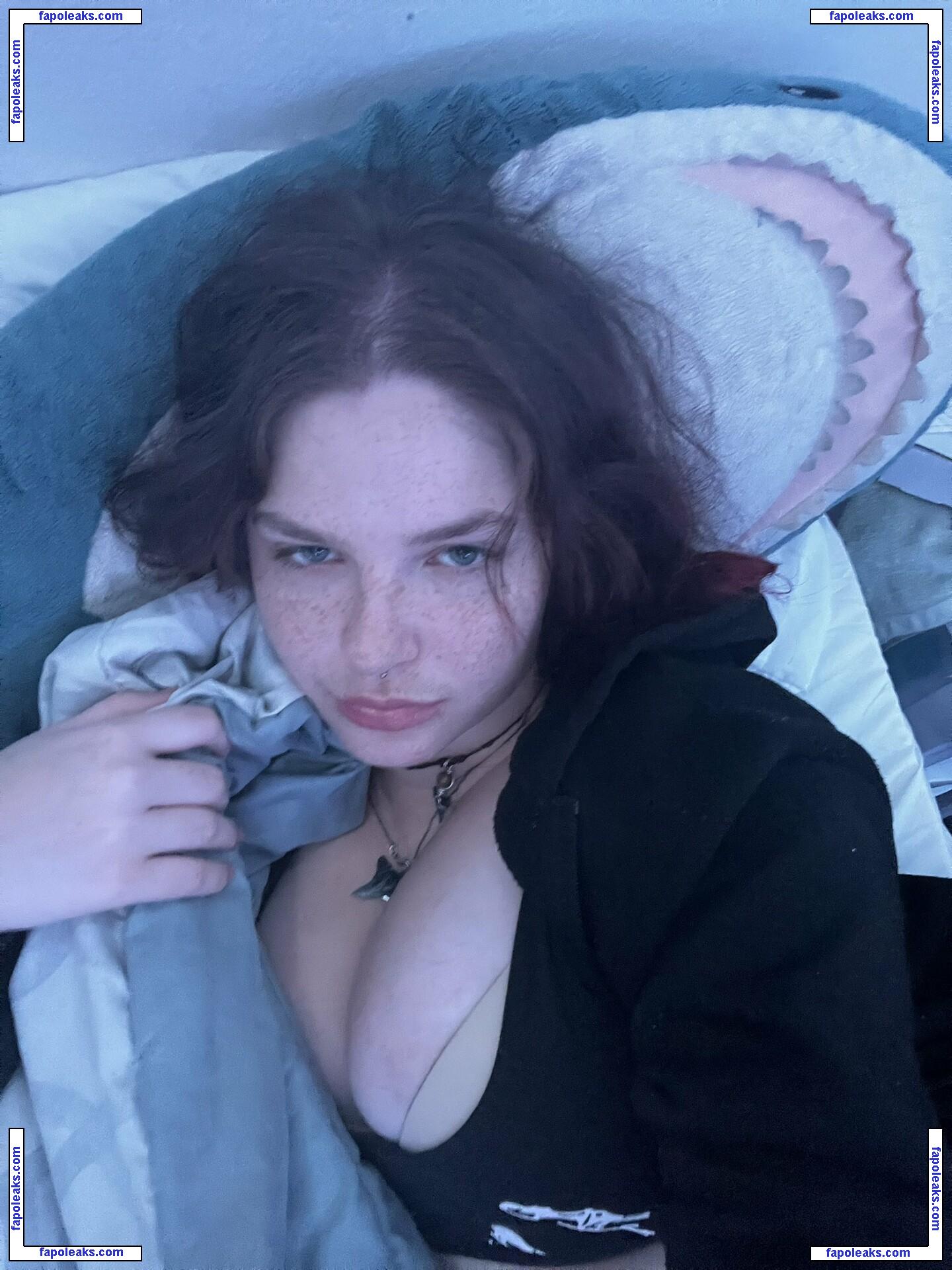 tiredboyhannah / HannDoesThings nude photo #0002 from OnlyFans