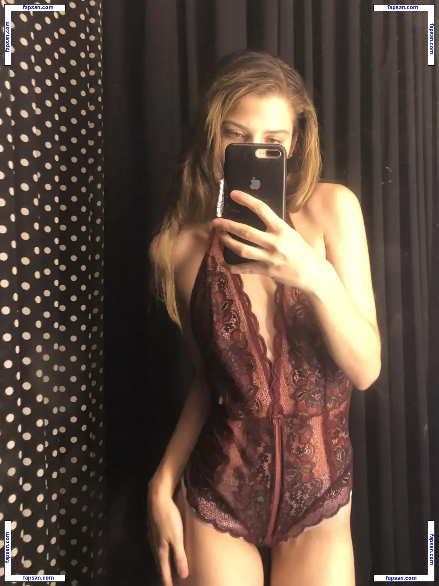 tiredstarlet голая фото #0001 с Онлифанс