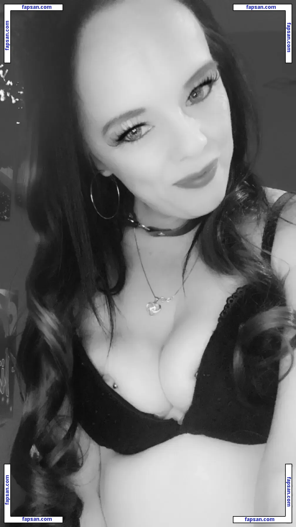 Titchgurl nude photo #0001 from OnlyFans