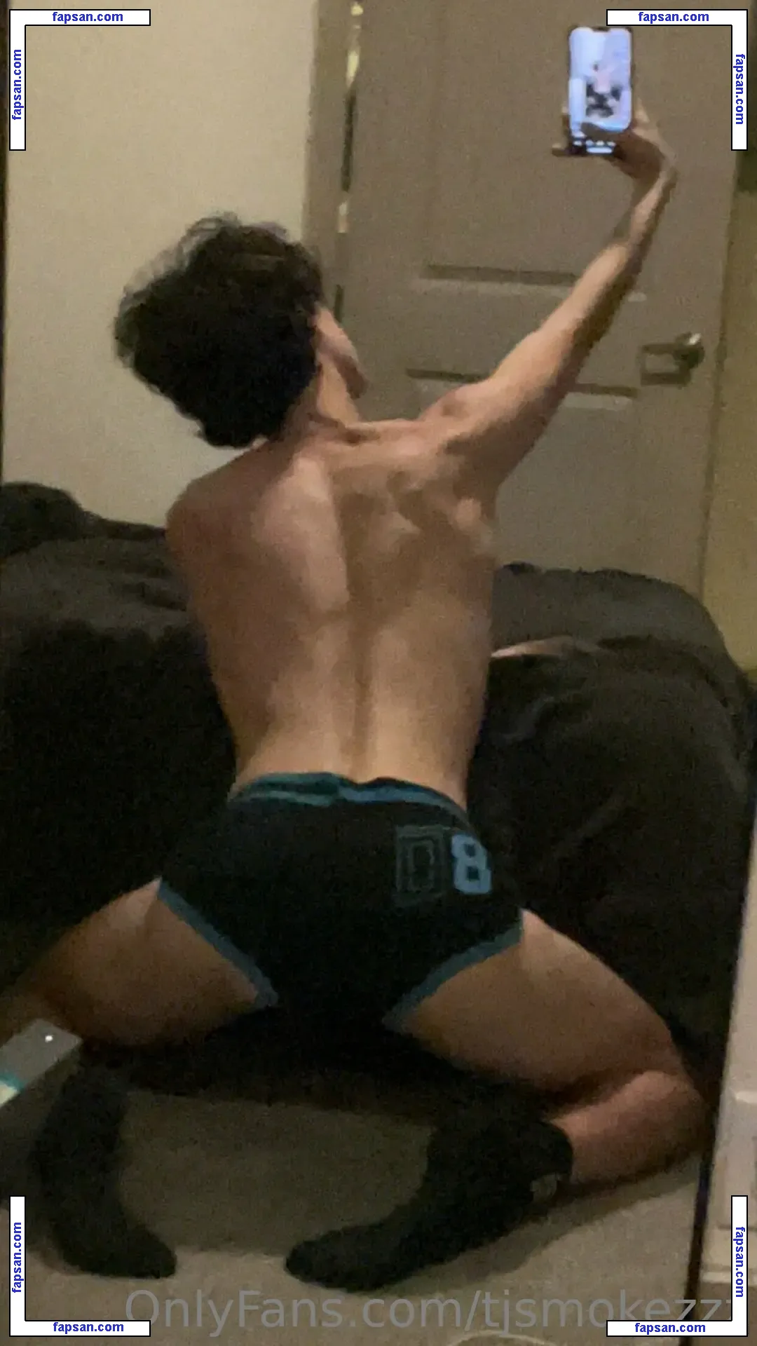 tjsmokezzz nude photo #0006 from OnlyFans