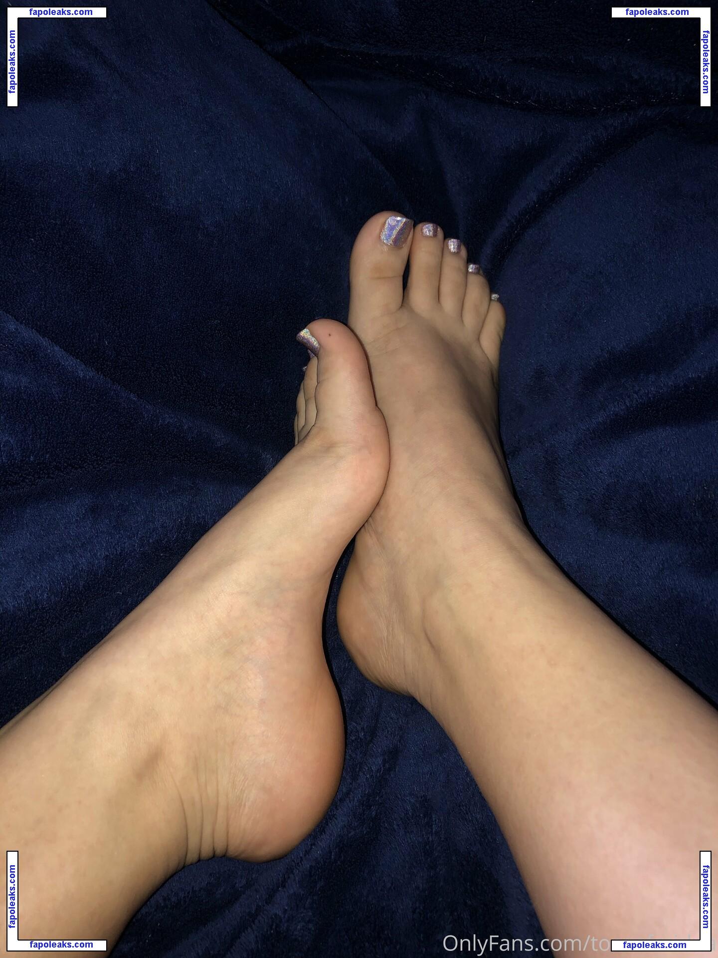 toesofmidna / carina_mthrfckr nude photo #0008 from OnlyFans