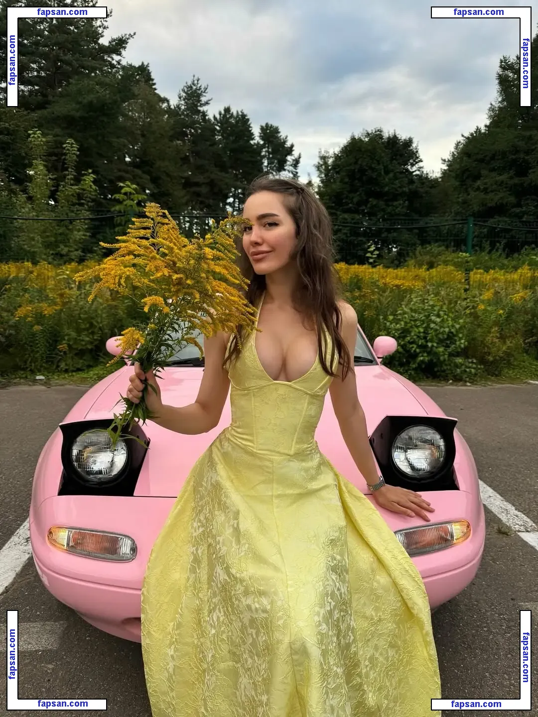 Toma Zhdanova nude photo #0068 from OnlyFans