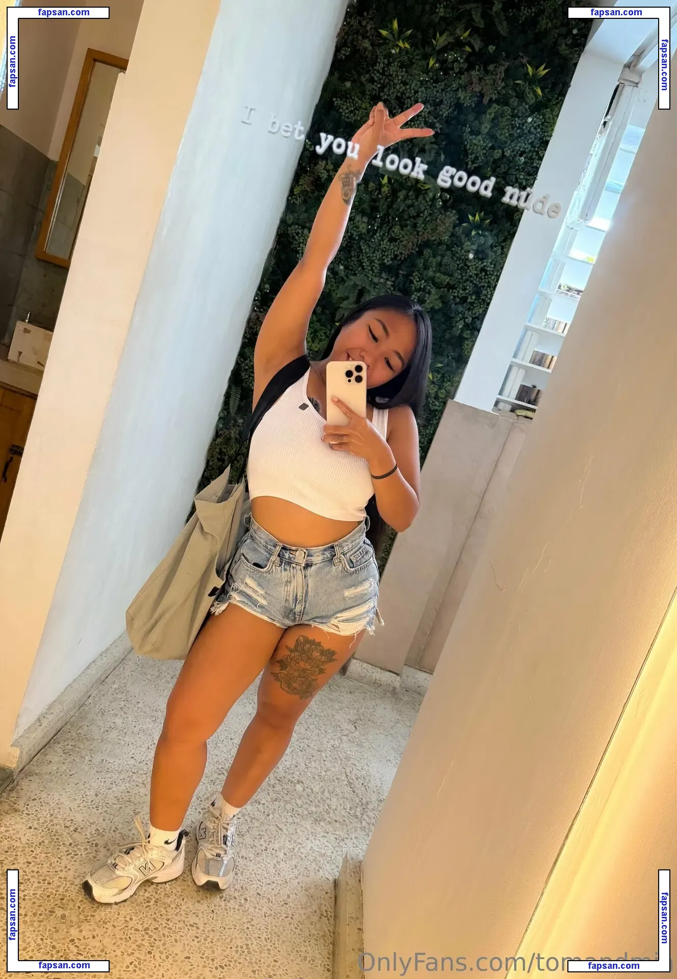tomandmia nude photo #0010 from OnlyFans