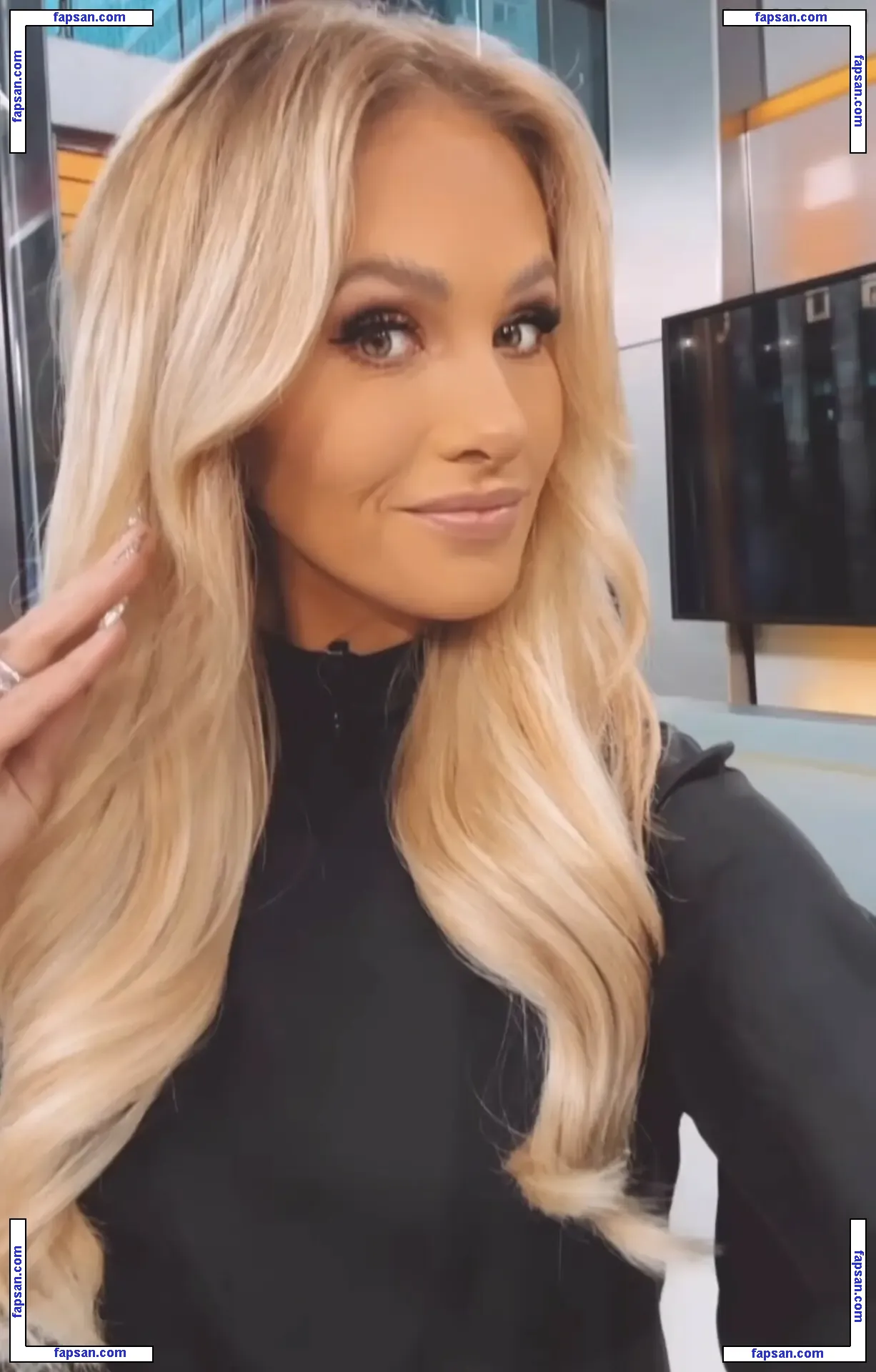 Tomi Lahren nude photo #0019 from OnlyFans
