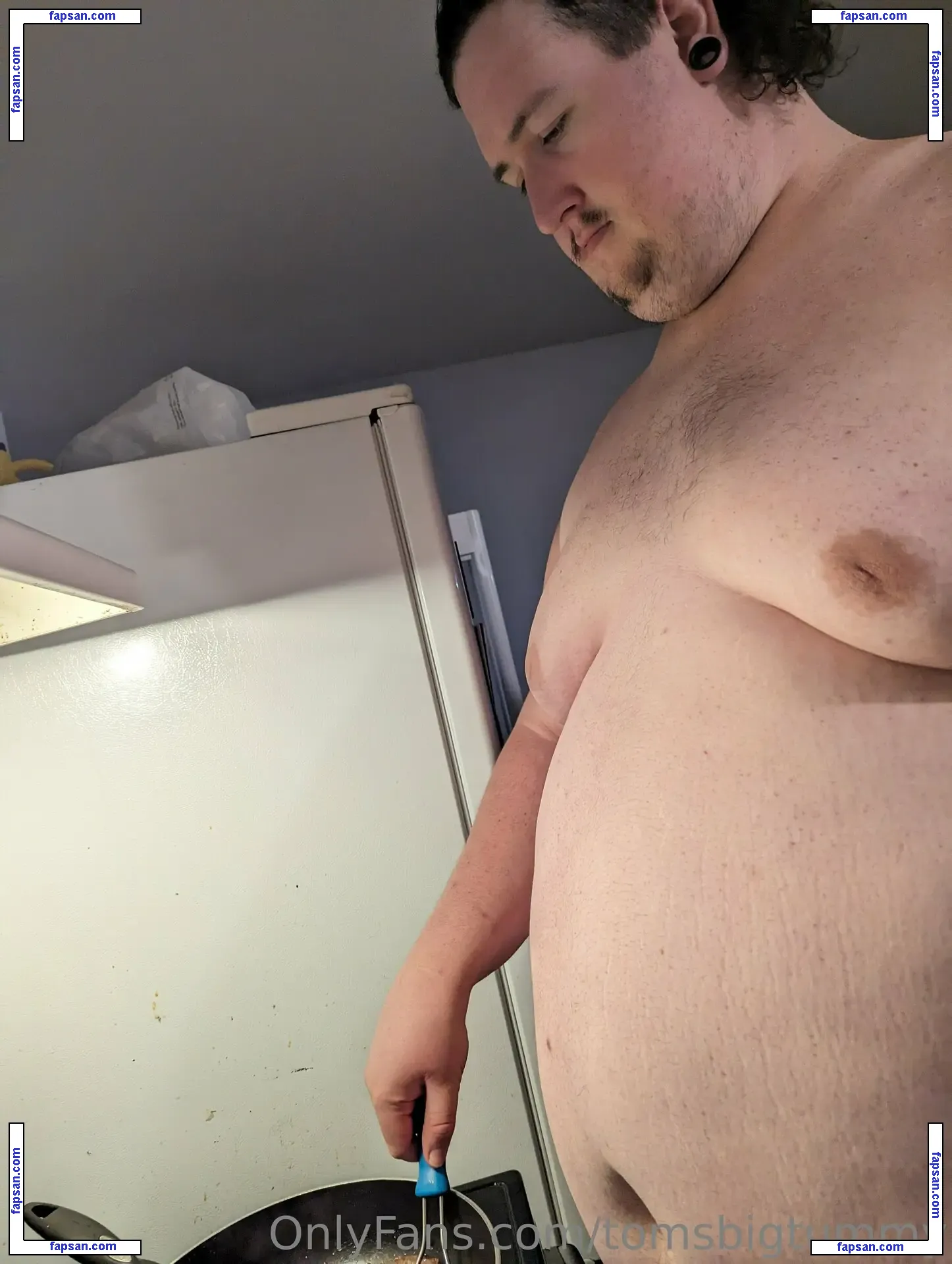 tomsbigtummy nude photo #0010 from OnlyFans