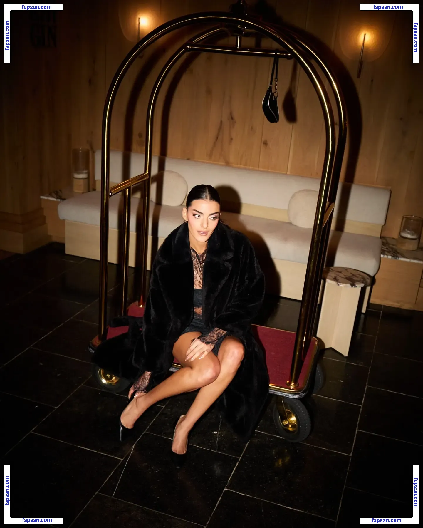 Toni Breidinger голая фото #0043 с Онлифанс