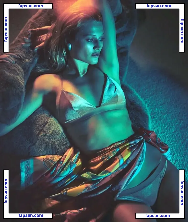 Toni Garrn nude photo #0852 from OnlyFans