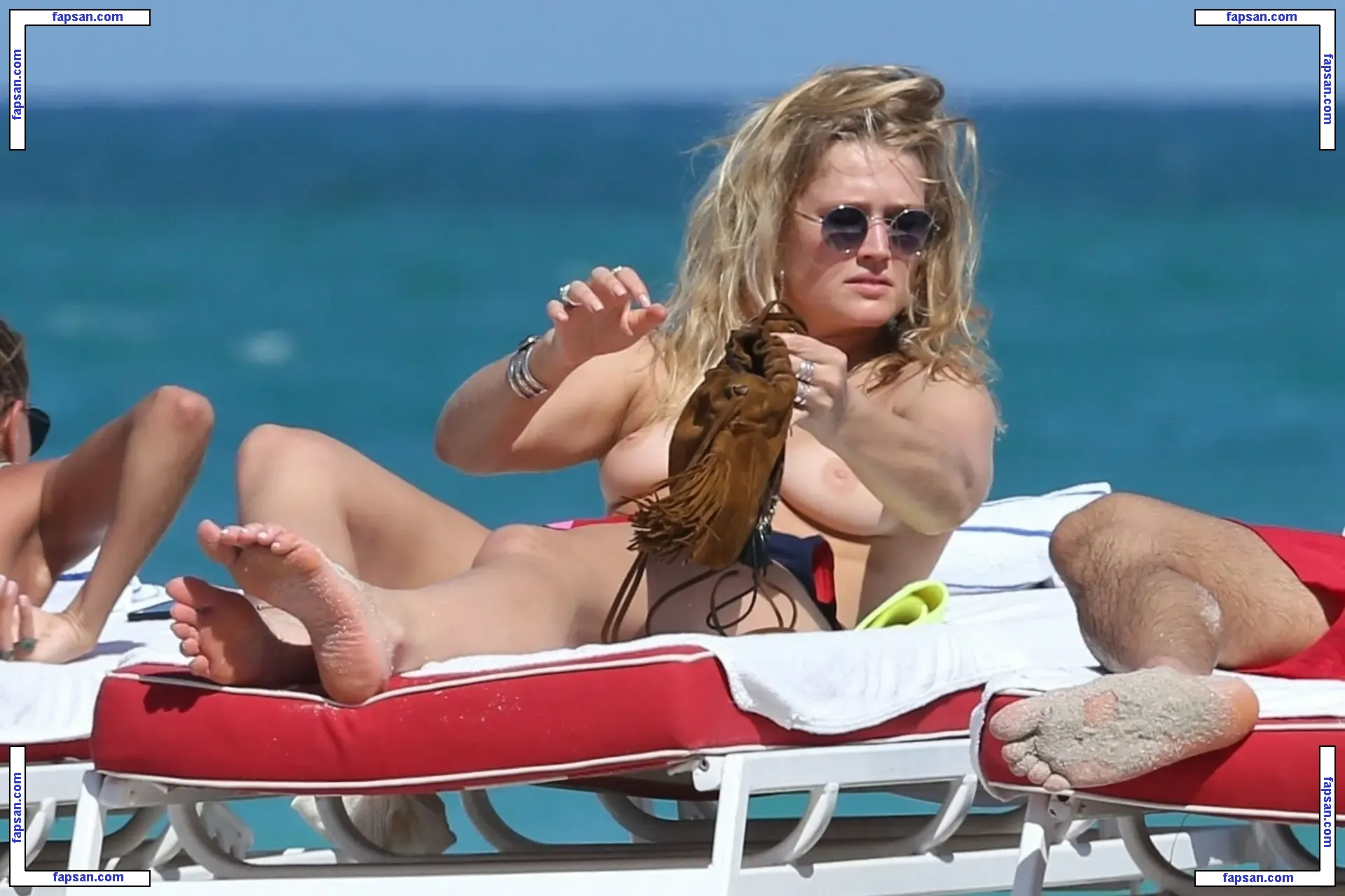 Toni Garrn nude photo #0855 from OnlyFans