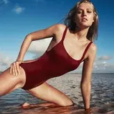 Toni Garrn голая #0555