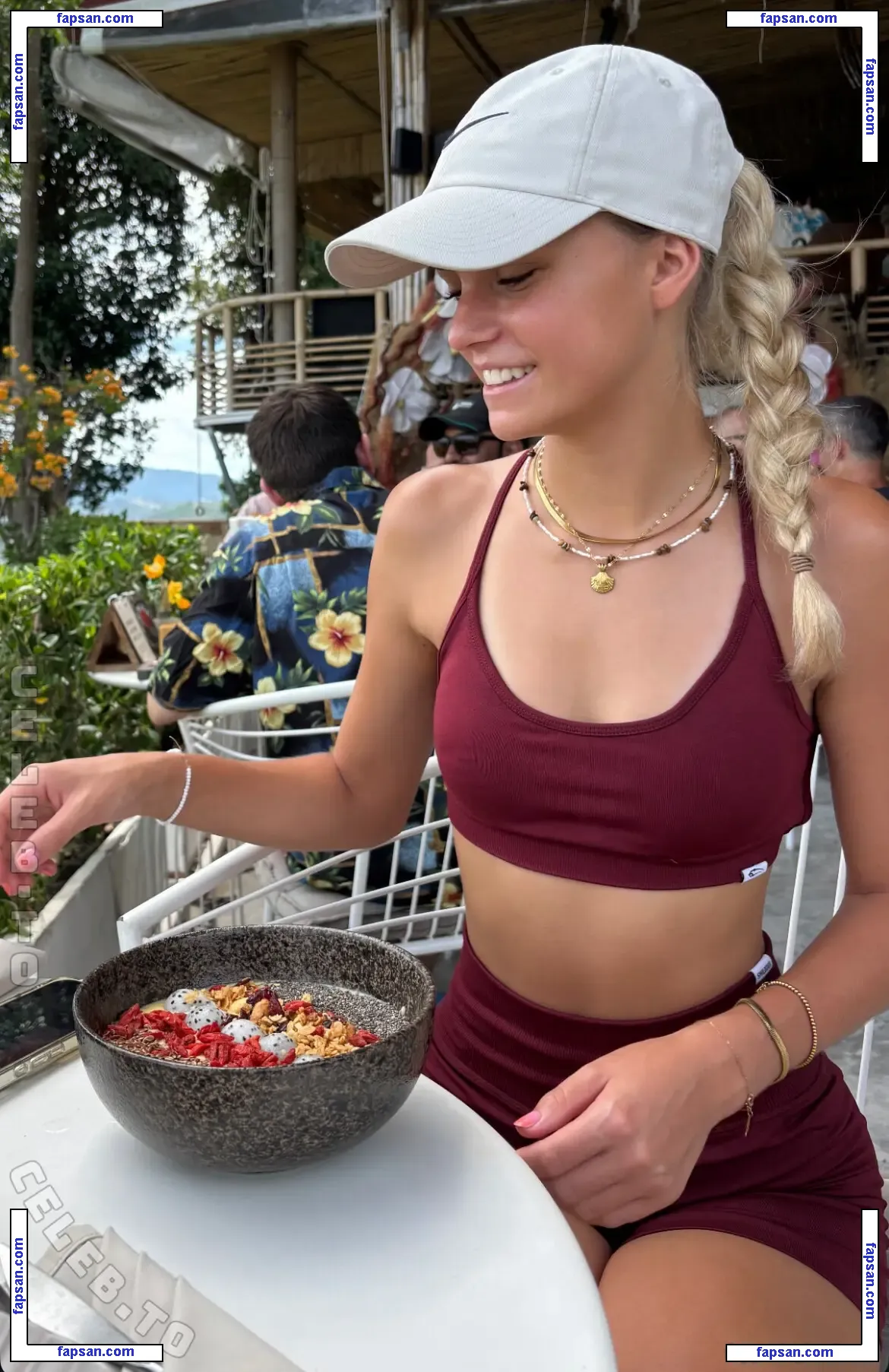 tonii.be nude photo #0010 from OnlyFans