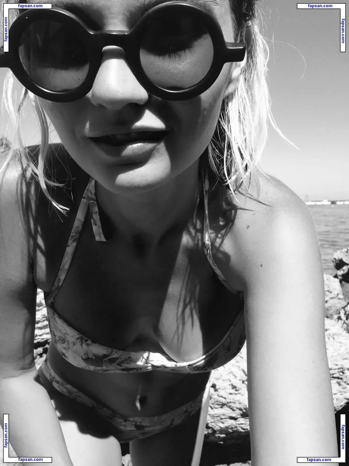Tonya Rozatti nude photo #0004 from OnlyFans