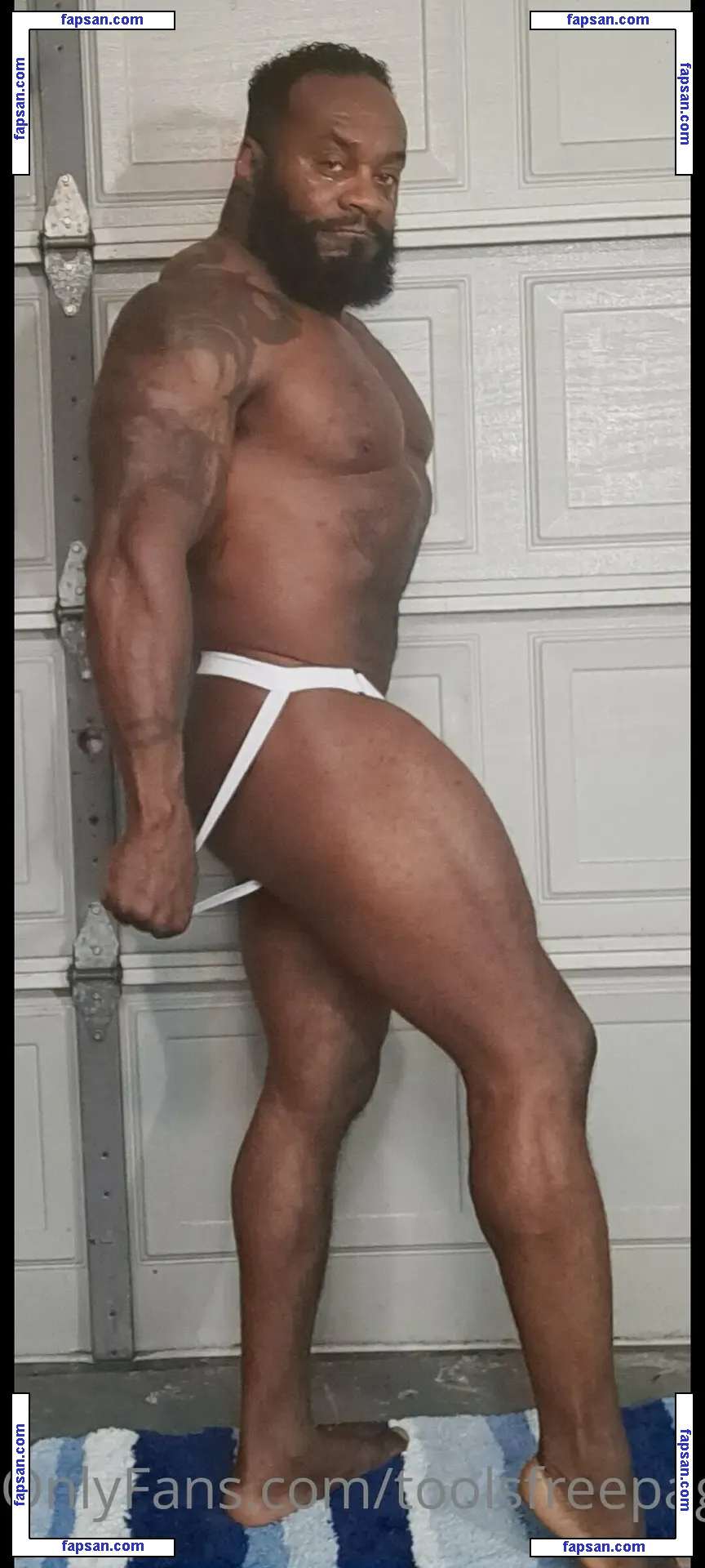 toolsfreepage nude photo #0025 from OnlyFans