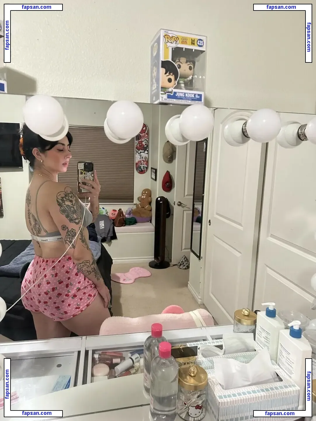 tooturnthailey голая фото #0007 с Онлифанс