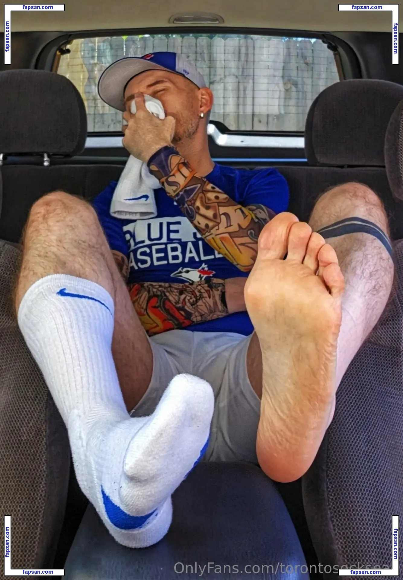 torontosocksean nude photo #0001 from OnlyFans