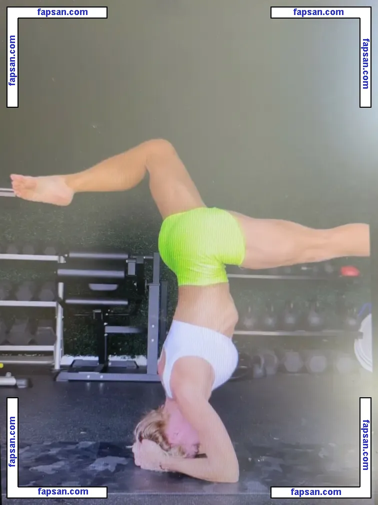 Torrie Wilson nude photo #1299 from OnlyFans