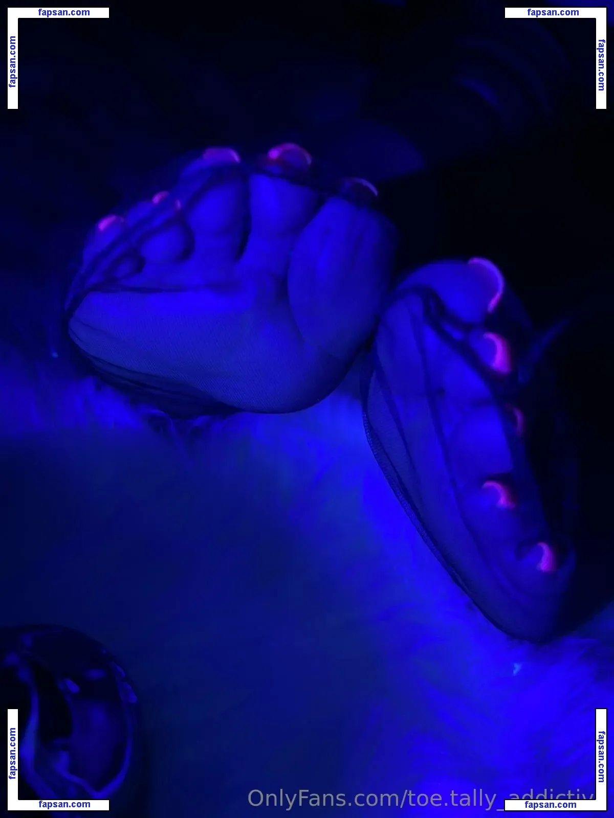 totally_addictive nude photo #0003 from OnlyFans