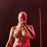 Tove Lo голая #0710