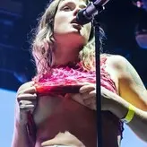Tove Lo голая #0937