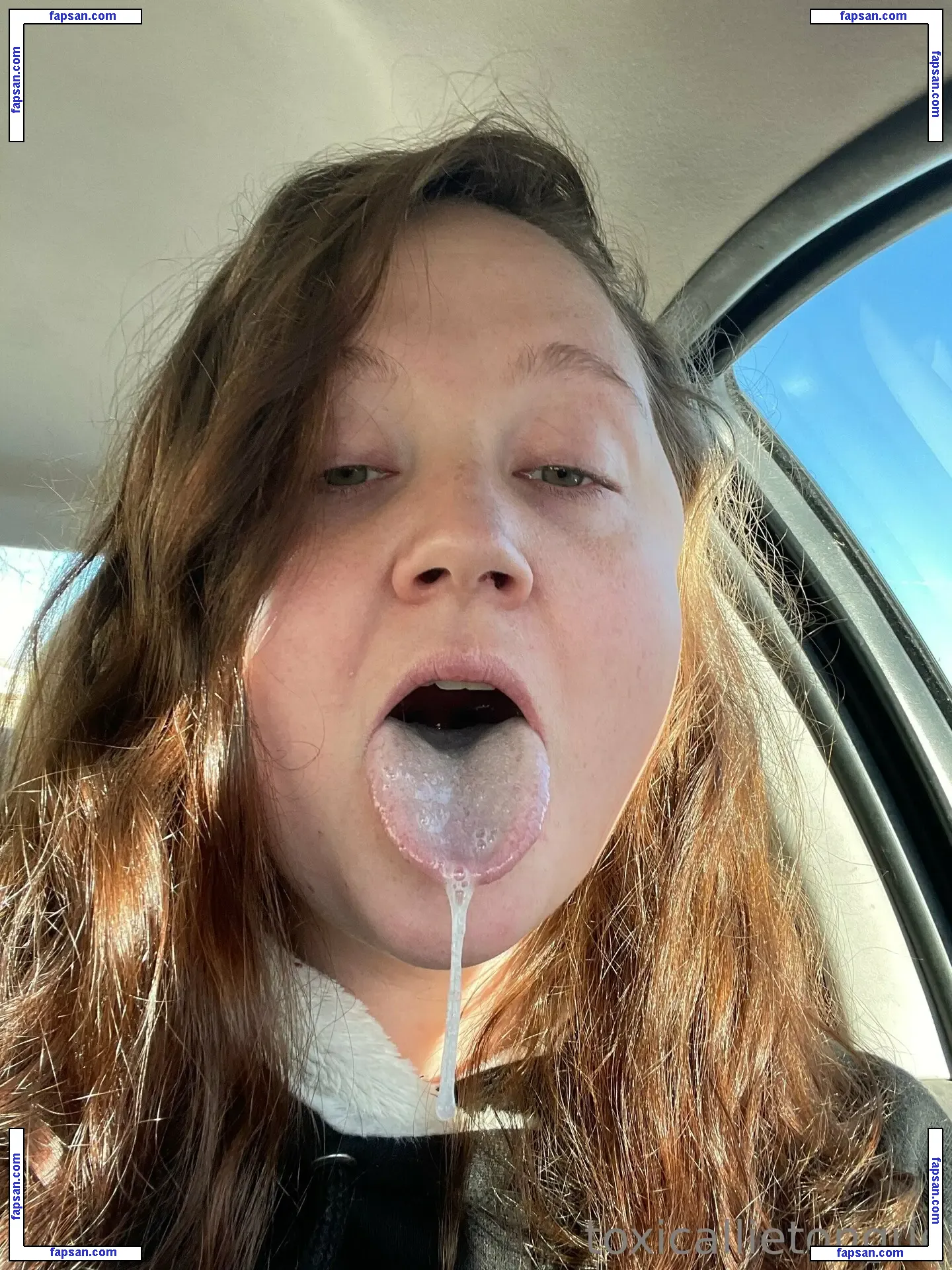 toxicallietongue nude photo #0011 from OnlyFans