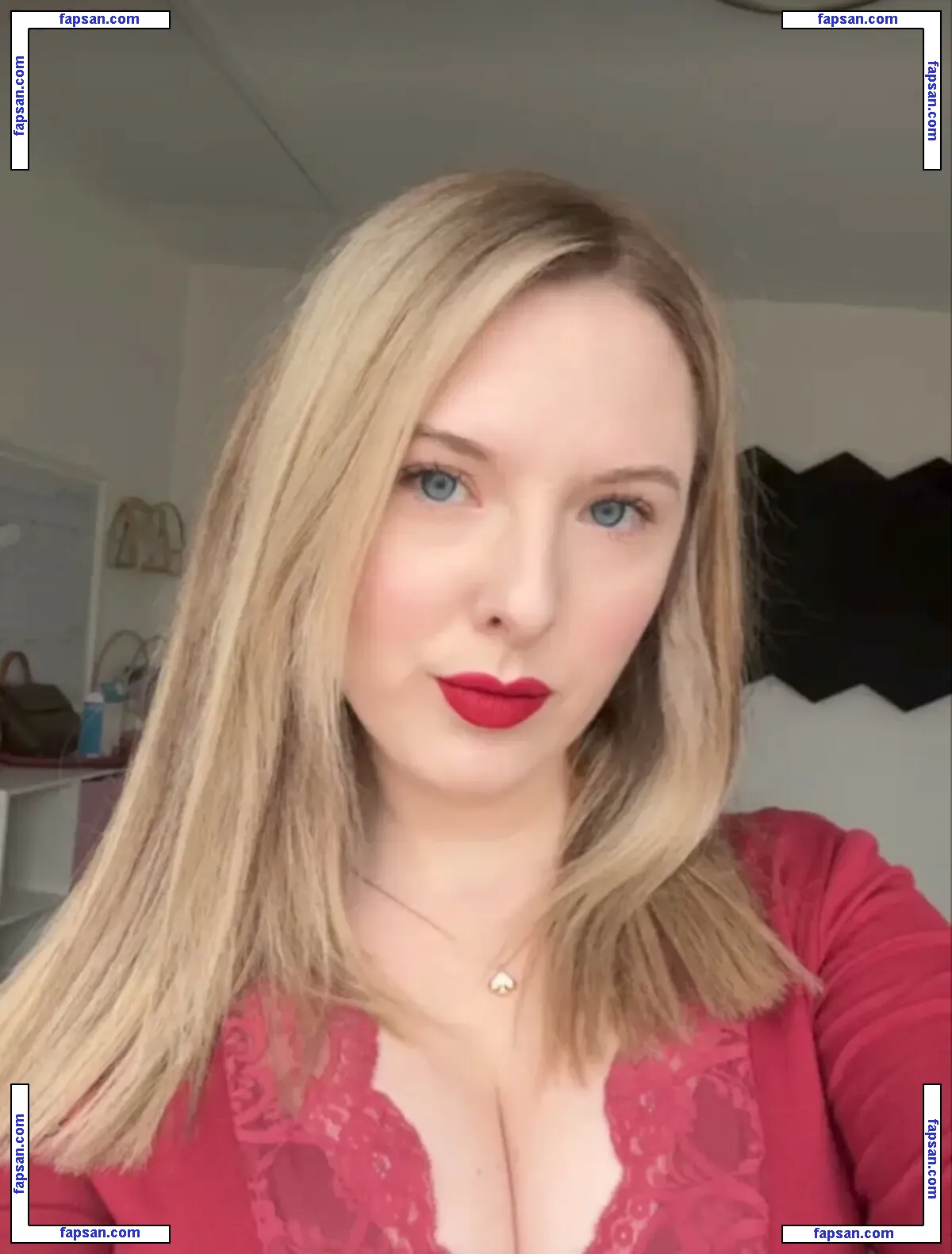 Tpink95 голая фото #0001 с Онлифанс