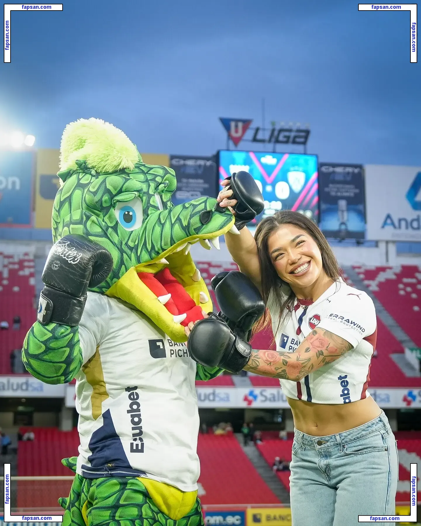 Tracy Cortez голая фото #0046 с Онлифанс