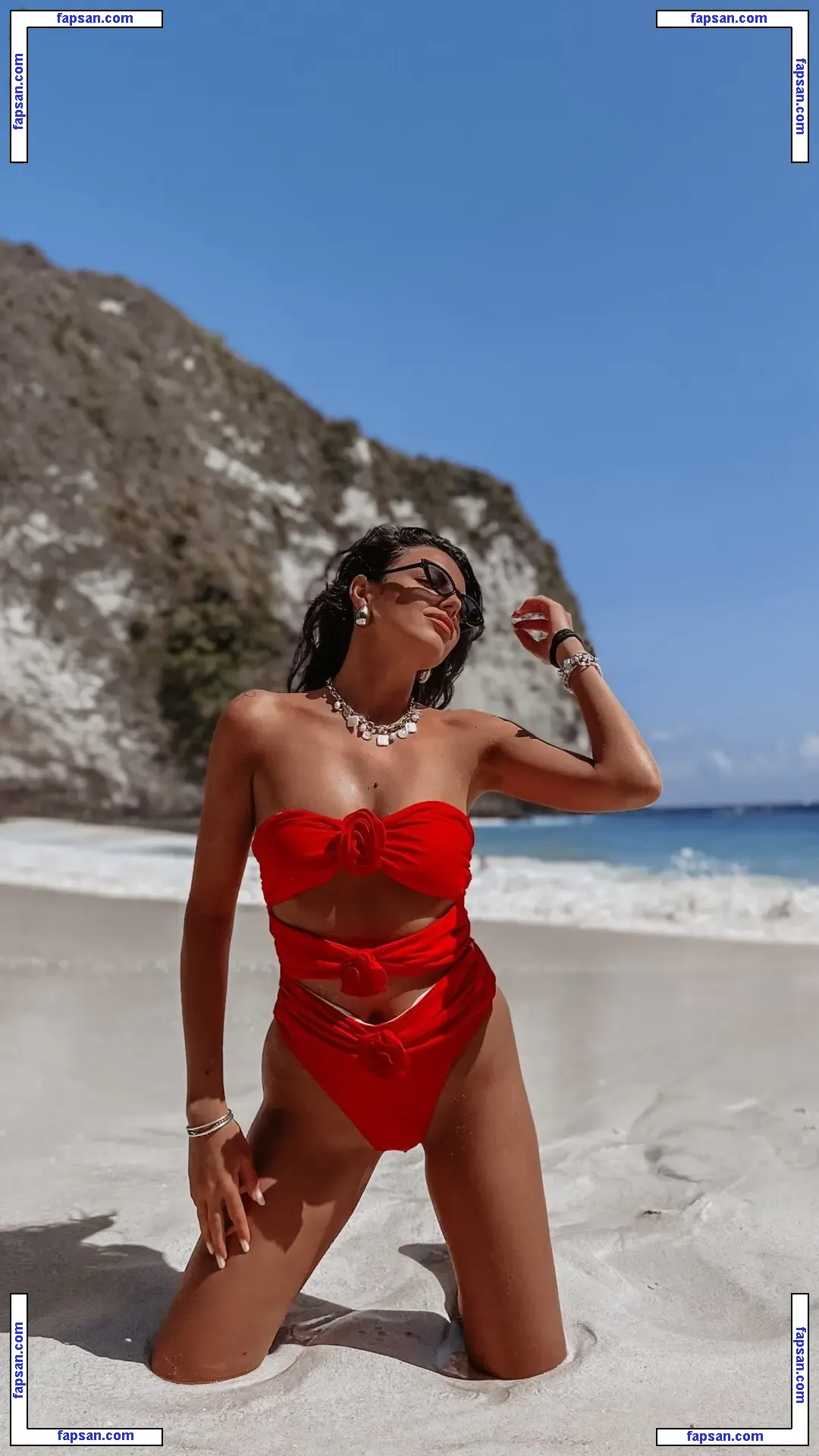 Transylvania nude photo #0010 from OnlyFans