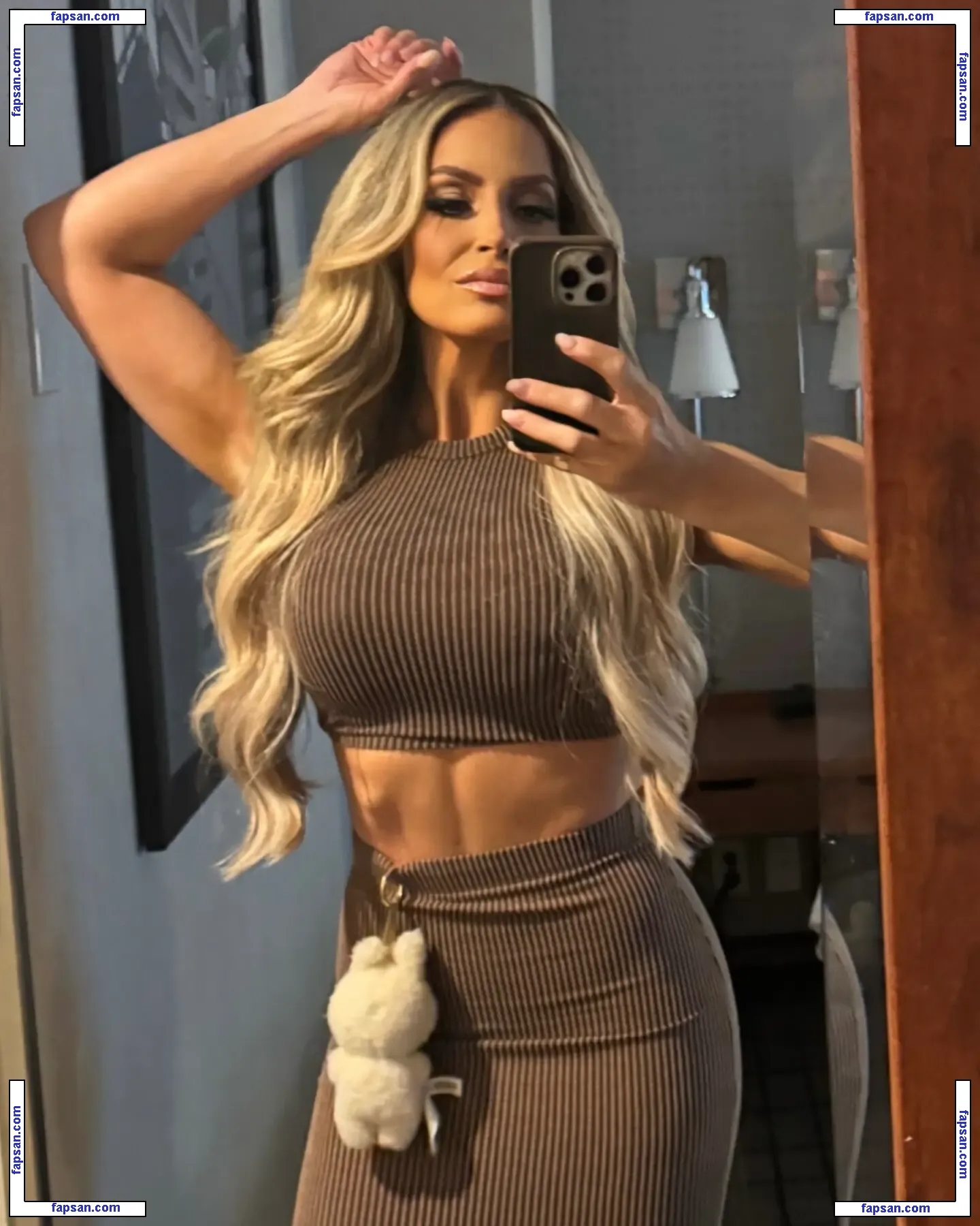 Trish Stratus голая фото #1285 с Онлифанс