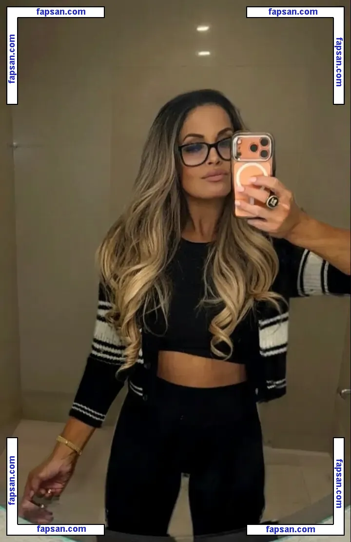 Trish Stratus голая фото #1301 с Онлифанс
