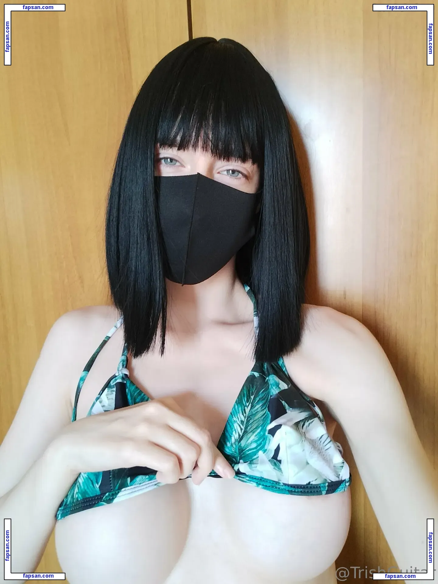 trishguitar nude photo #0014 from OnlyFans