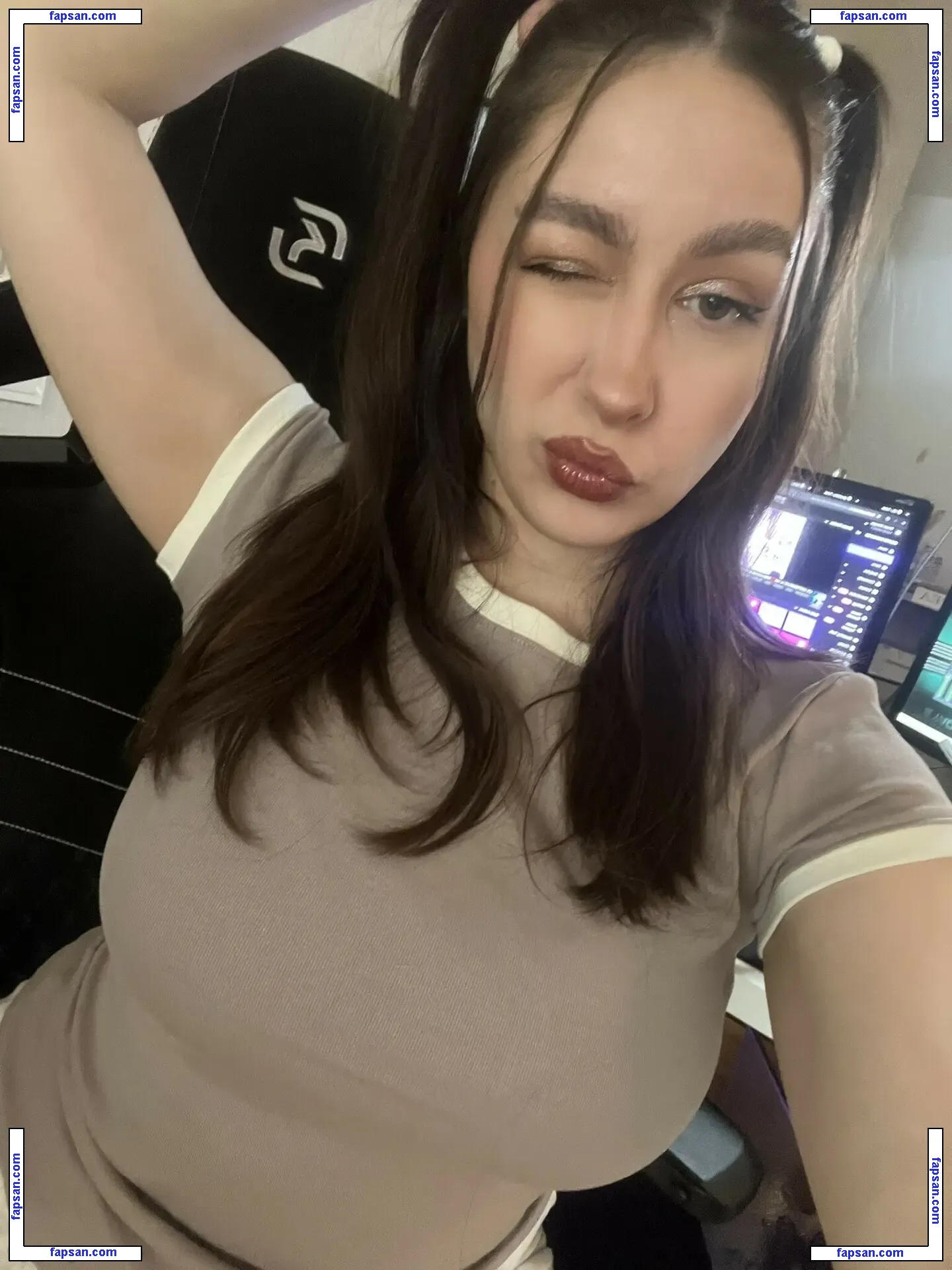 Troubleinc nude photo #0048 from OnlyFans