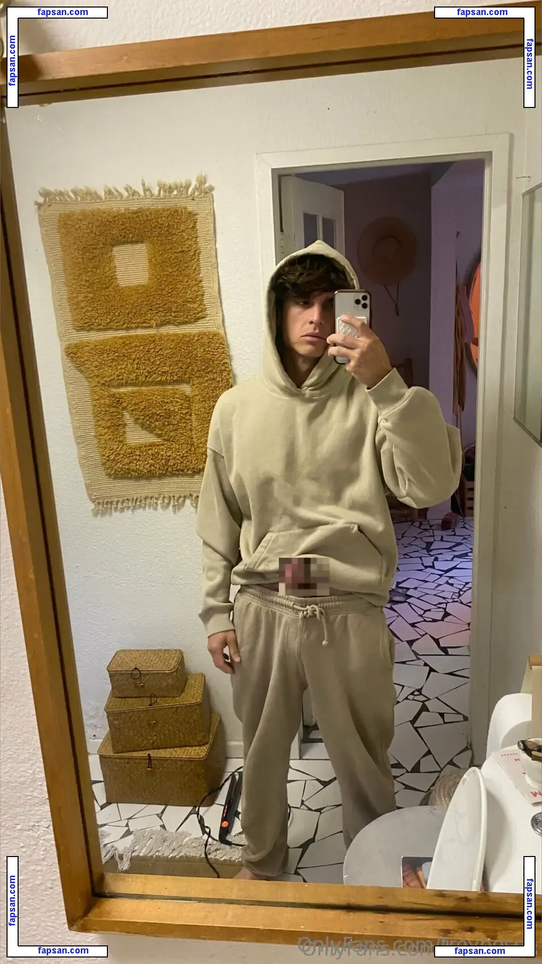 troypesss nude photo #0033 from OnlyFans