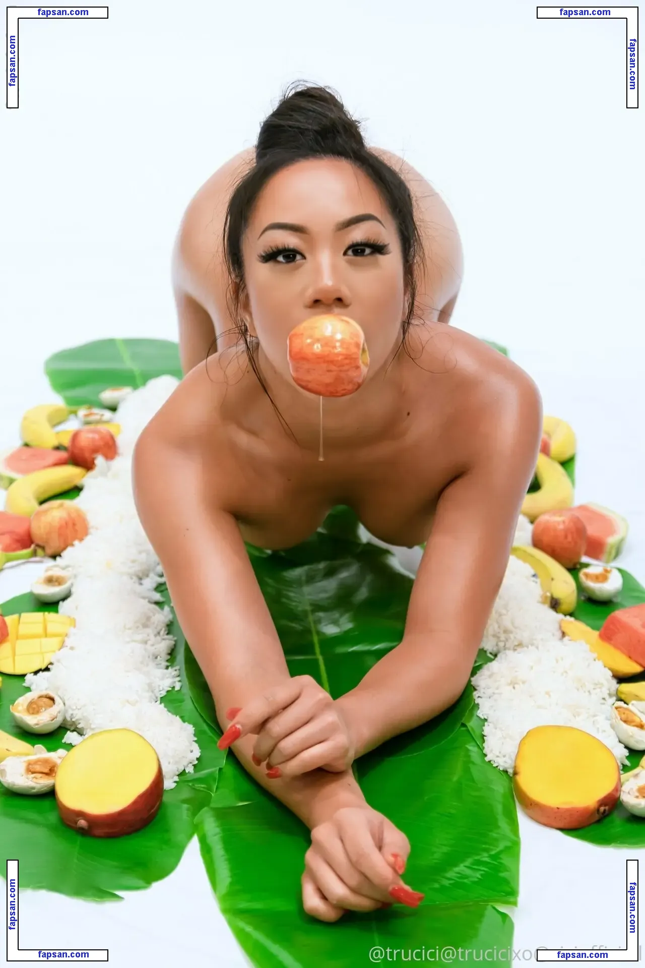 Trucici nude photo #0004 from OnlyFans