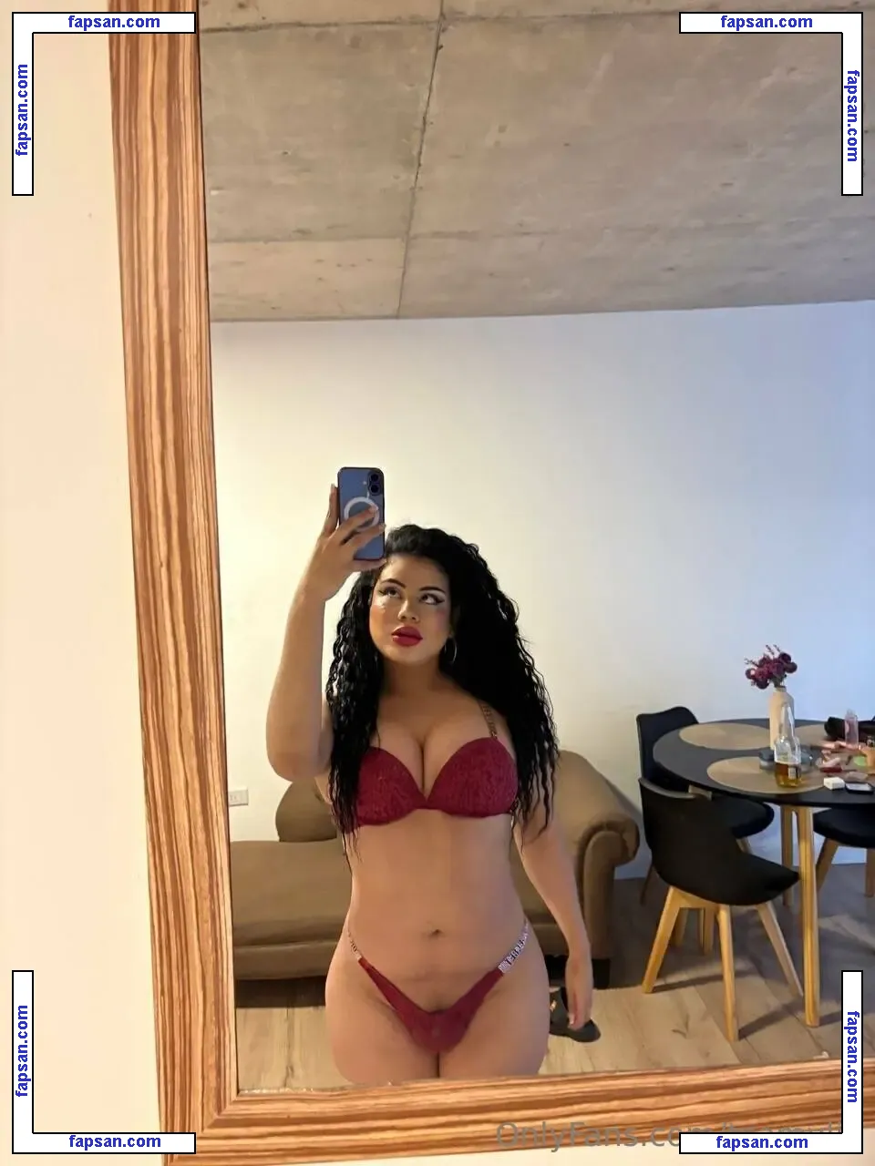 tsamylia nude photo #0003 from OnlyFans