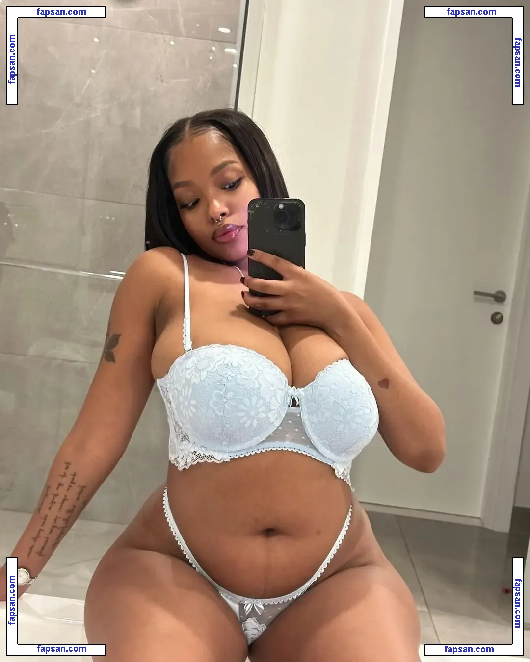 Tsholo Teebaby nude photo #0004 from OnlyFans