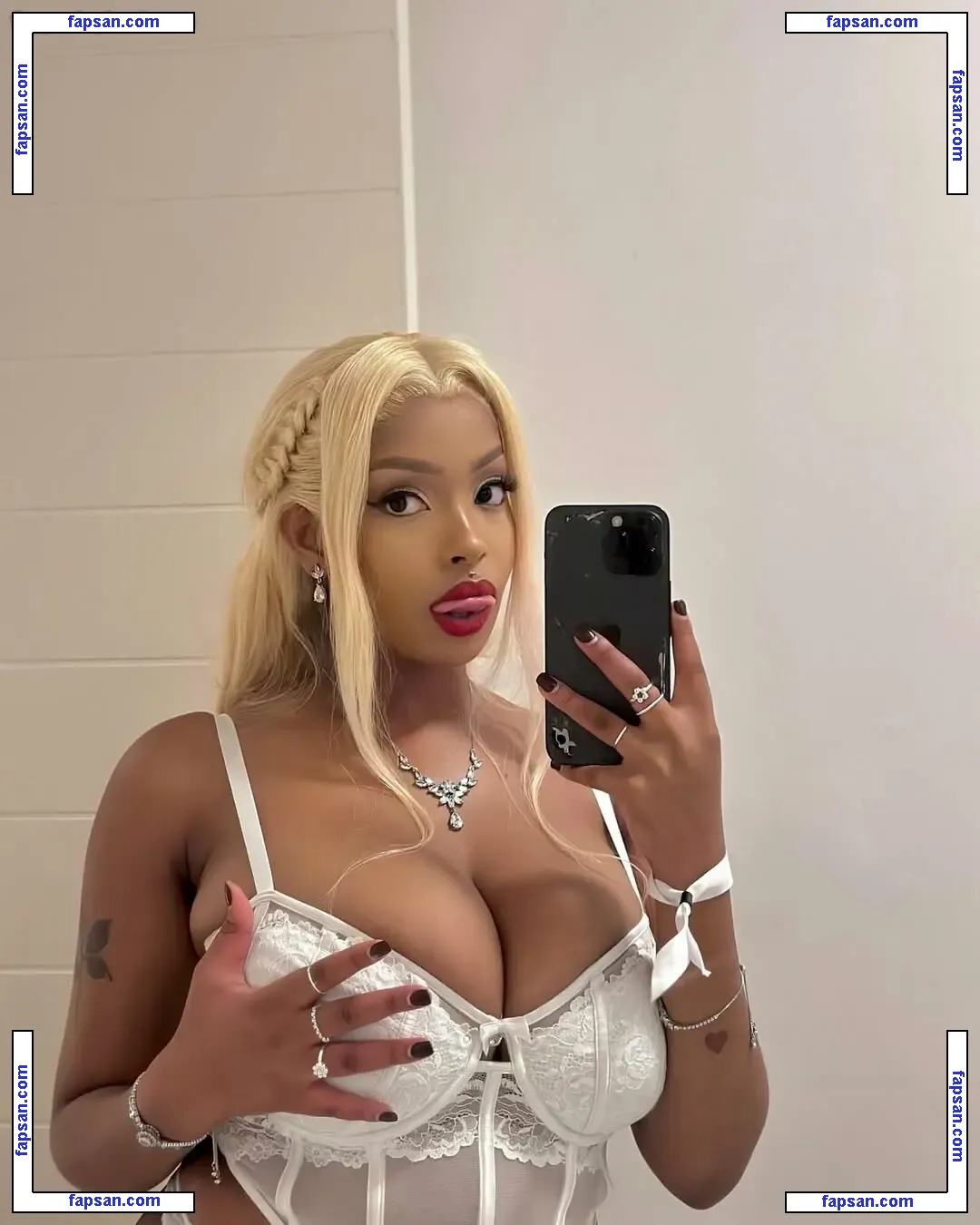 Tsholo Teebaby nude photo #0008 from OnlyFans