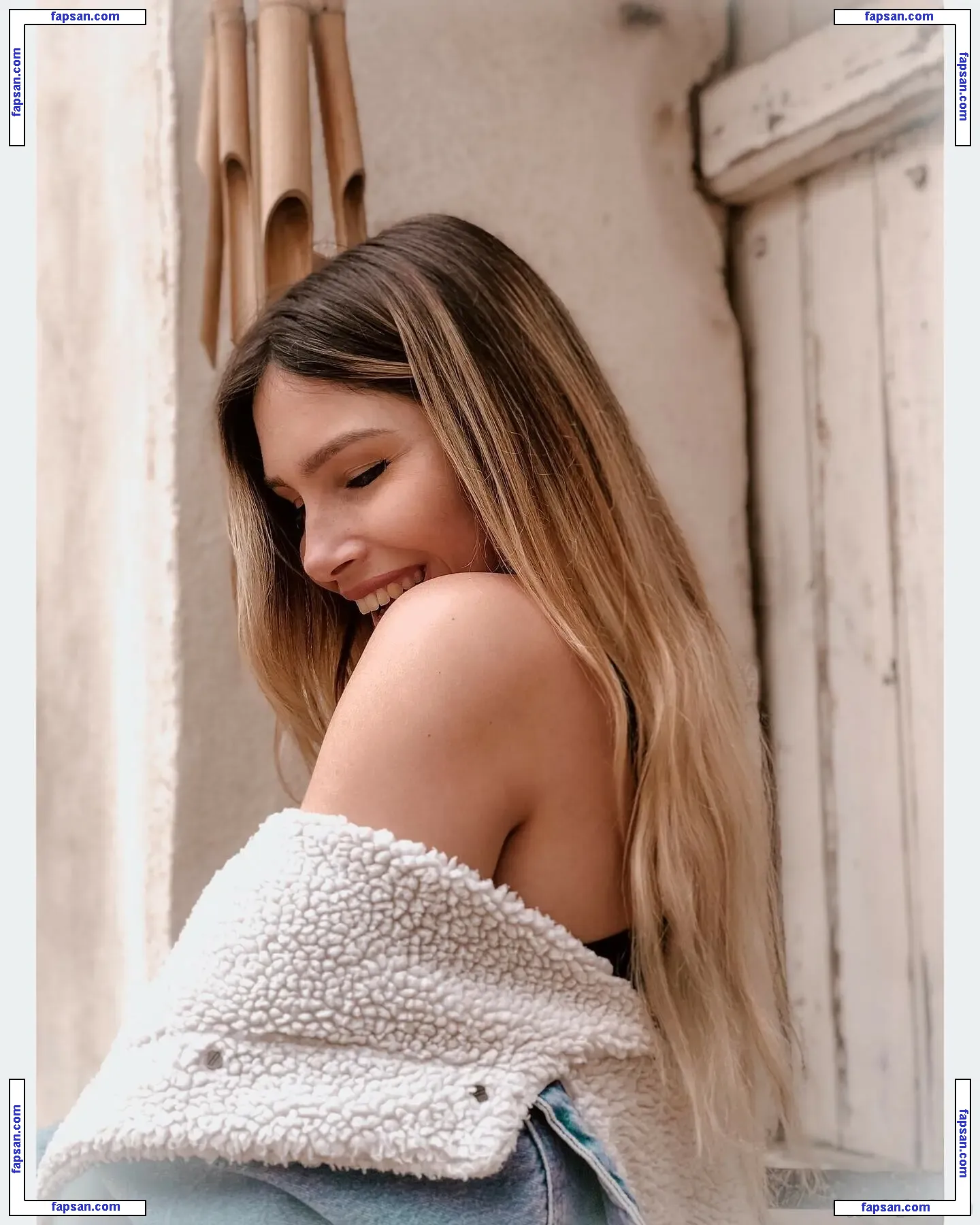 Tslanaxoxo nude photo #0011 from OnlyFans