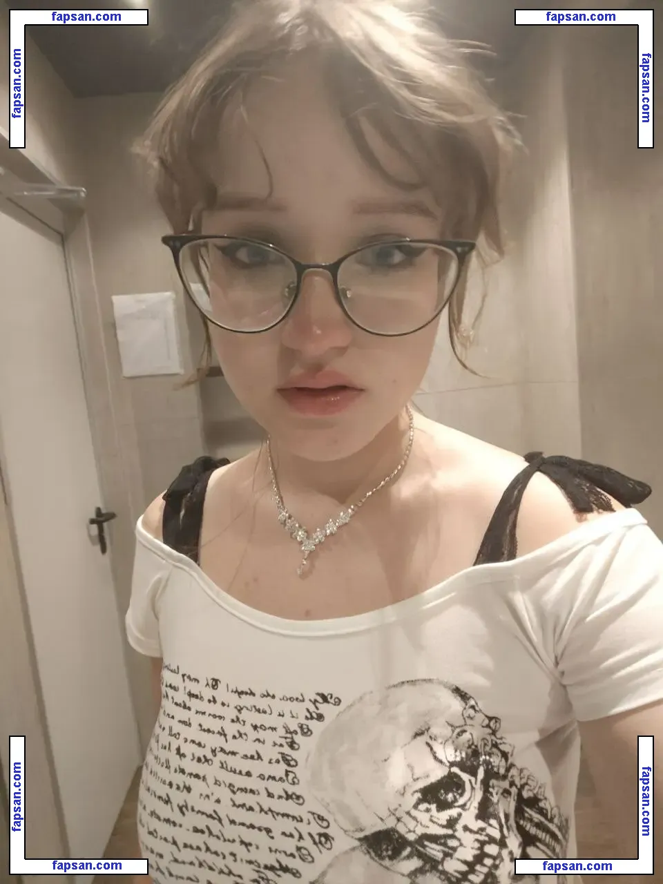 tsumtsum.cosplay nude photo #0022 from OnlyFans