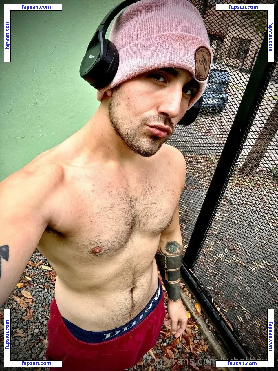 tuhotboy1 nude photo #0006 from OnlyFans