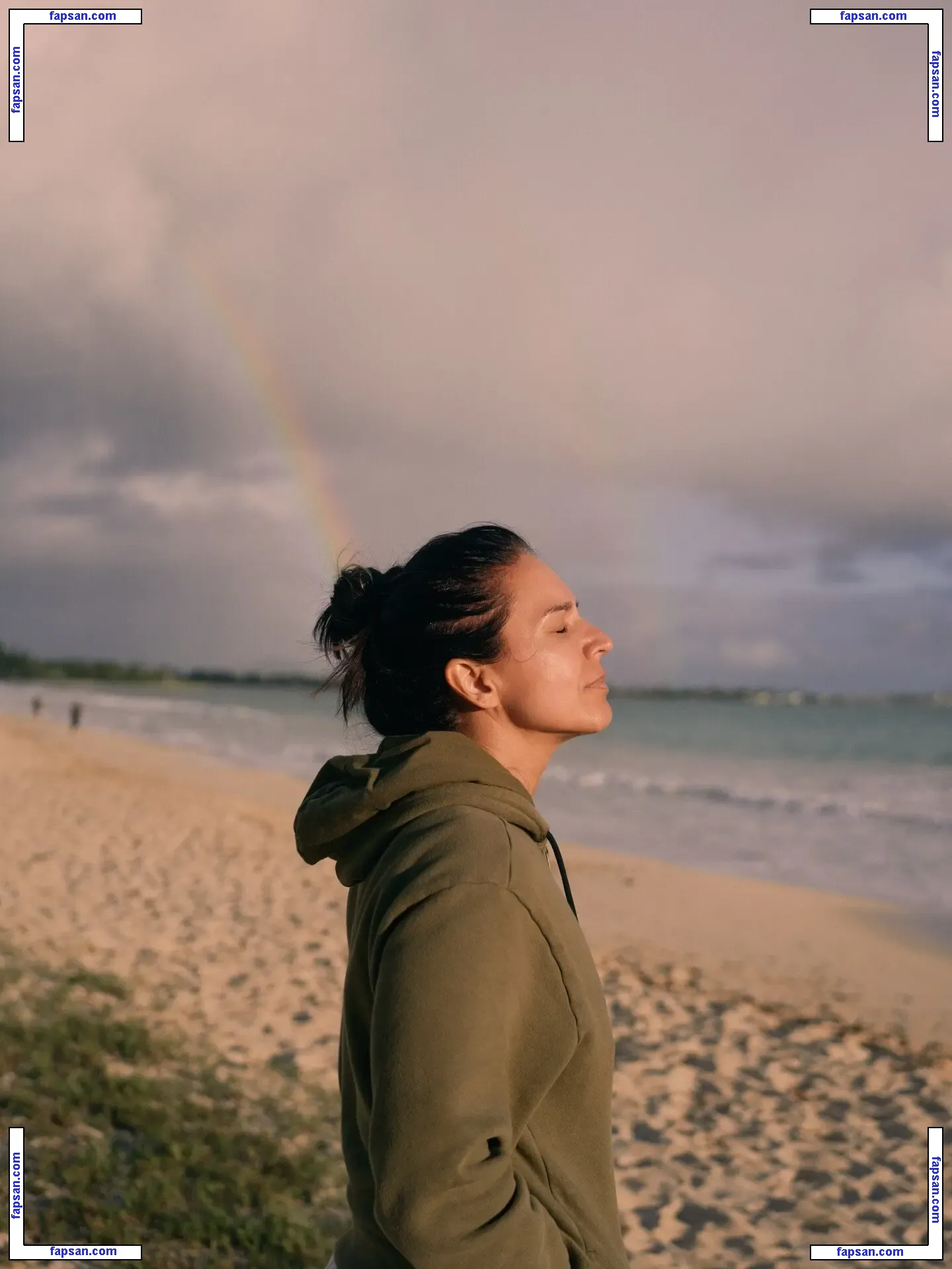 Tulsi Gabbard голая фото #0017 с Онлифанс