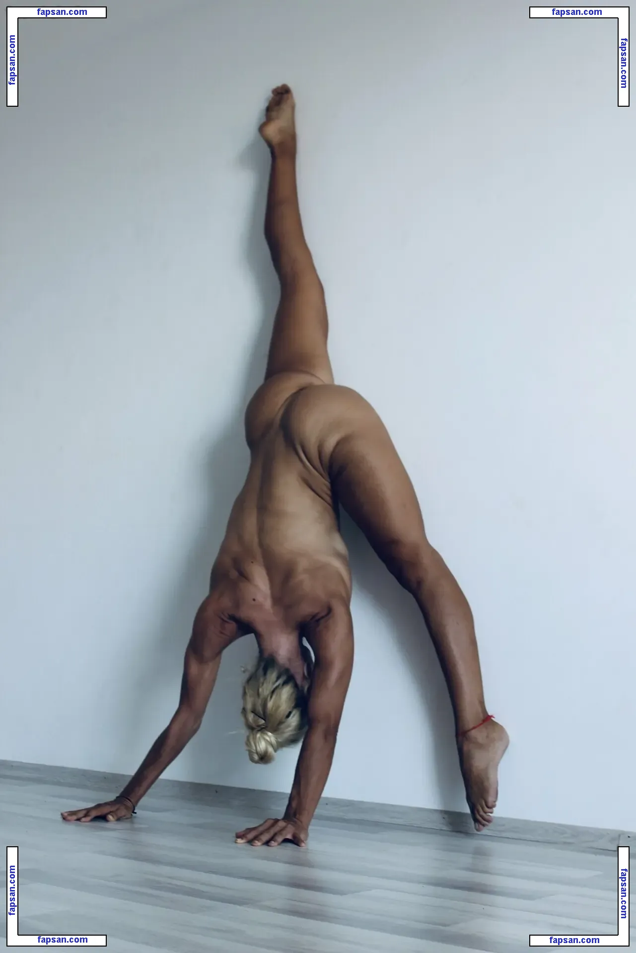 Tunaapari nude photo #0324 from OnlyFans