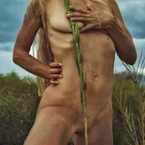 Tunaapari nude #0252