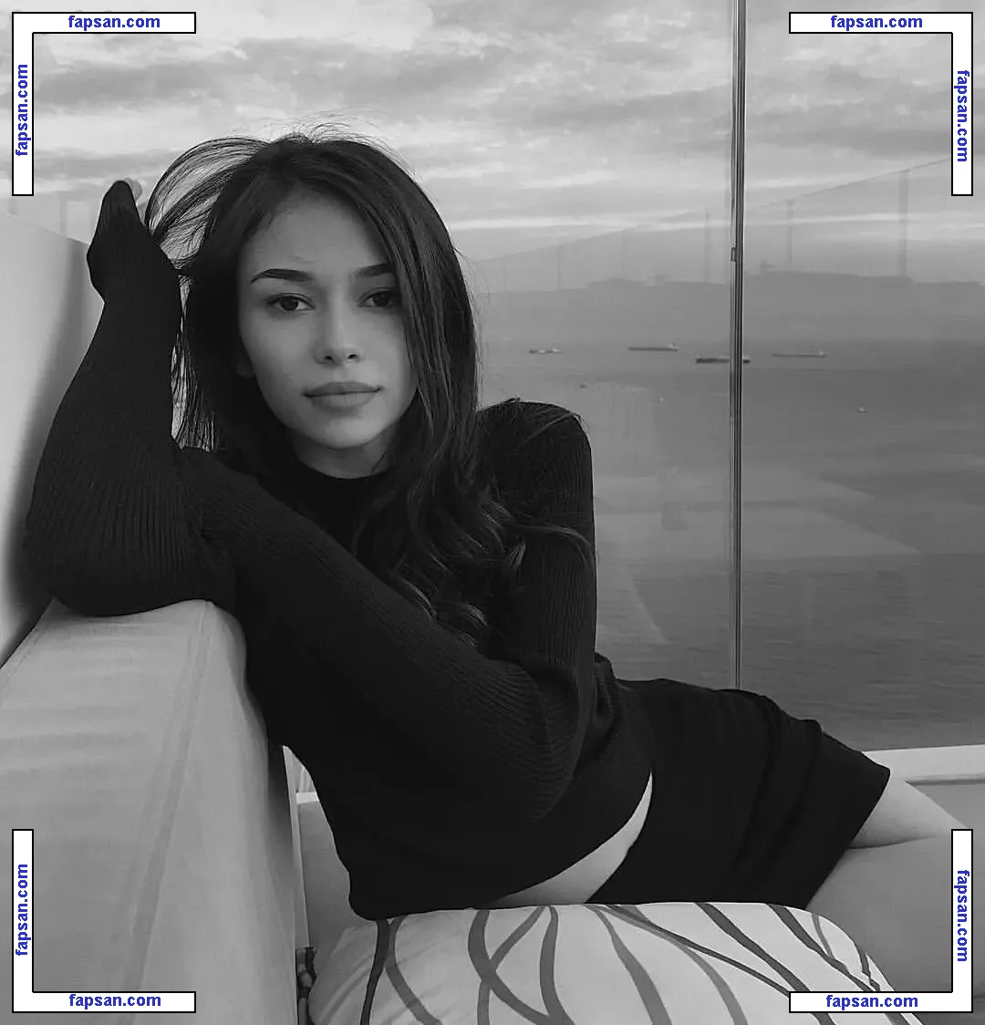 Türkü Su Demirel nude photo #0006 from OnlyFans